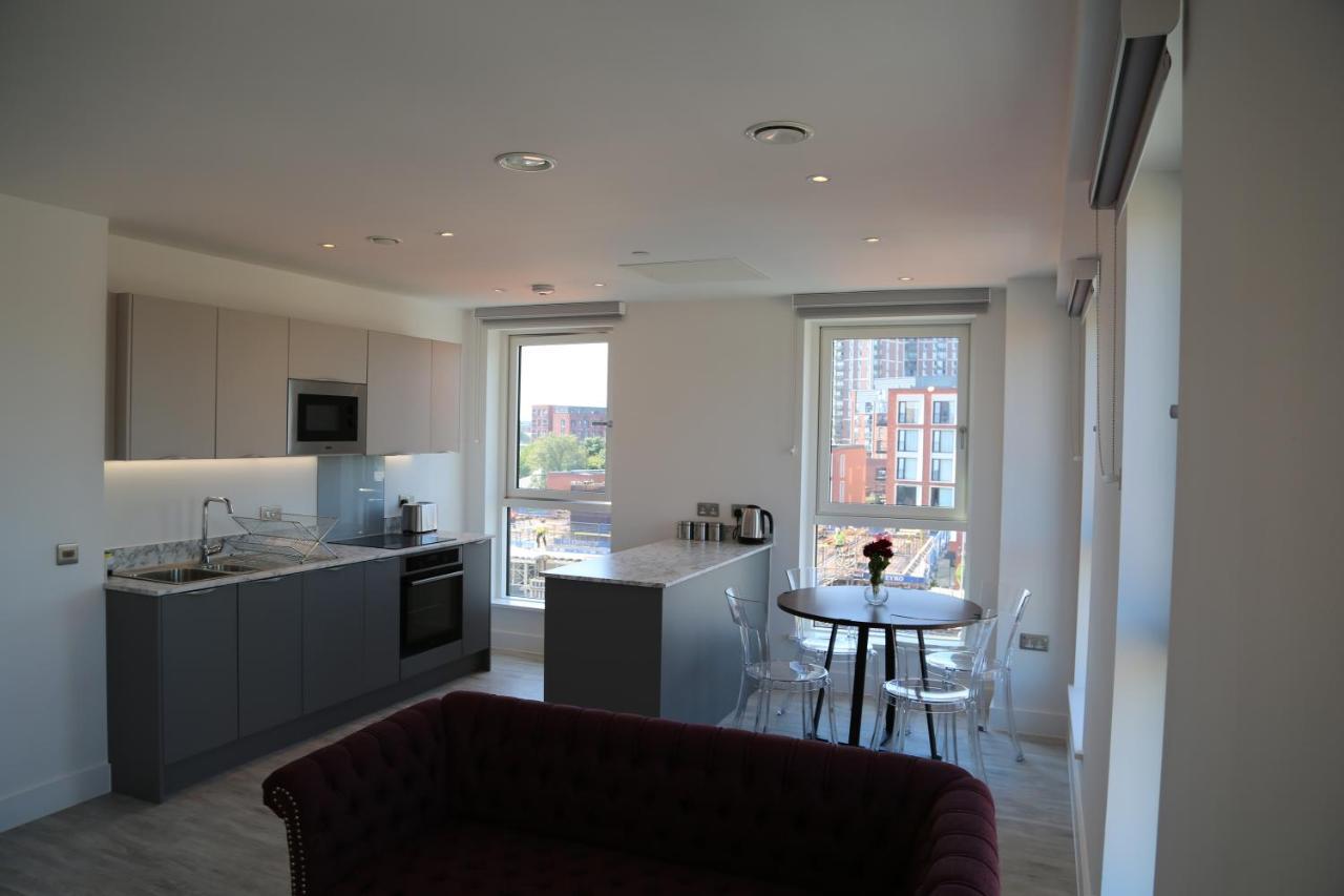 Crown X Chapel Apartments Manchester Exterior photo